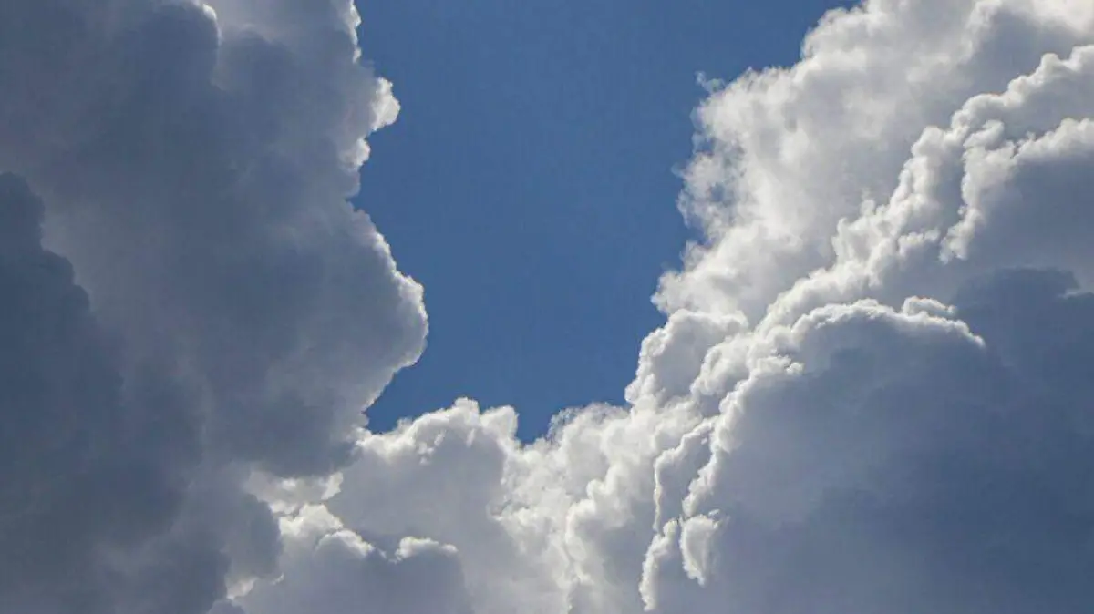 Bombardeo nubes de lluvia